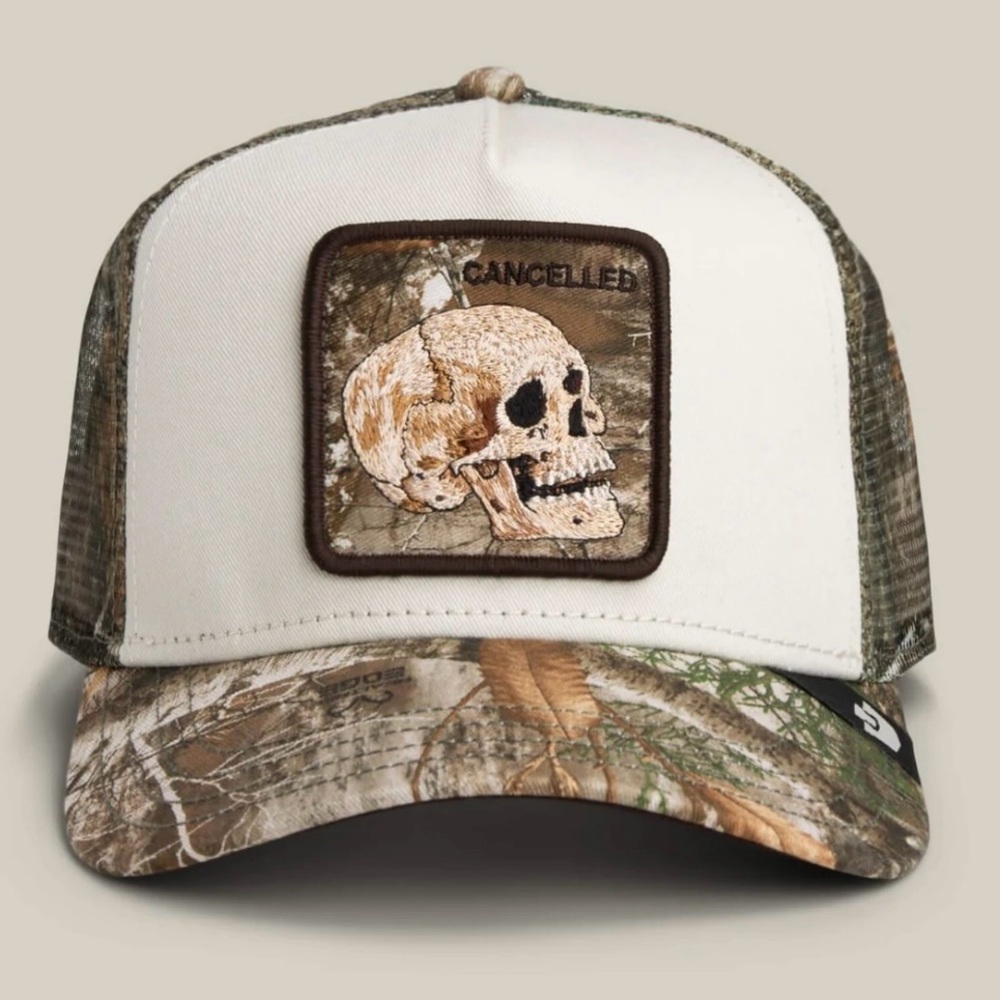 Goorin Bros REALTREE EDGE CANCELLED SKULL Trucker SnapBack Hat NWT
